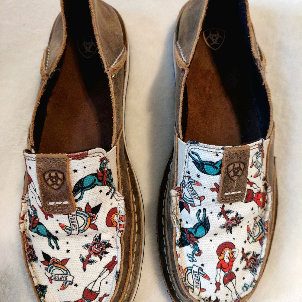 Ariat Womans Cowgirl Print Moccasins